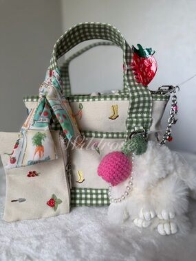 Madden Girl Mother’s Day gingham gardening flowers veggie fruit bag charm Tote
